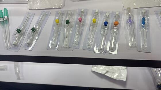 Buy Disposable IV Cannula with Winged Design, 14G-26G Sizes, and Biocompatible PVC for Secure Insertion online manufacture